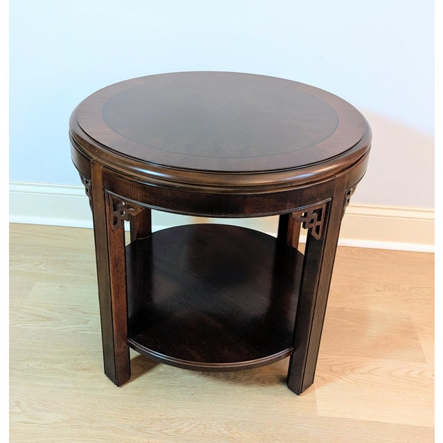 1980s Drexel Heritage Chinese Chippendale Banded Mahogany Side Table Round For Sale - Image 5 of 9
