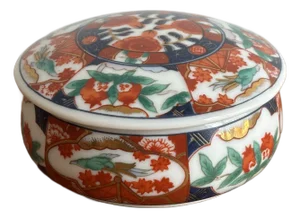 Small Vintage Imari Style Lidded Bowl