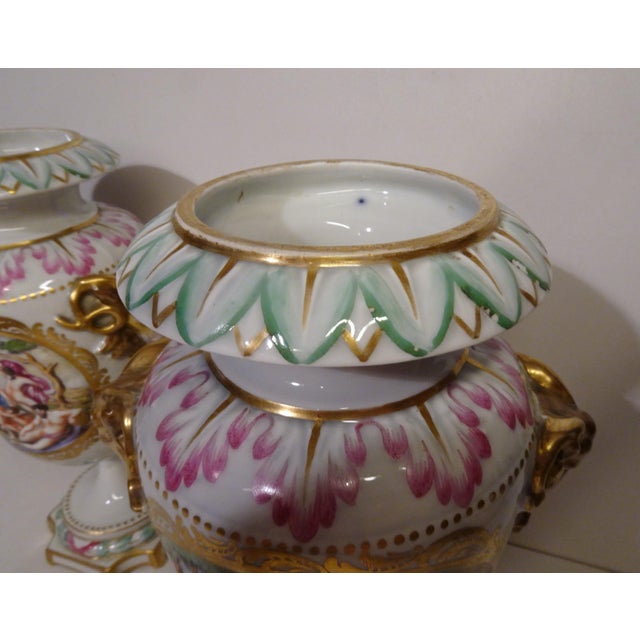 Antique 19th Century Porcelain Medici Lidded Vases from Capodimonte, 1890s, Set of 2 For Sale - Image 5 of 17