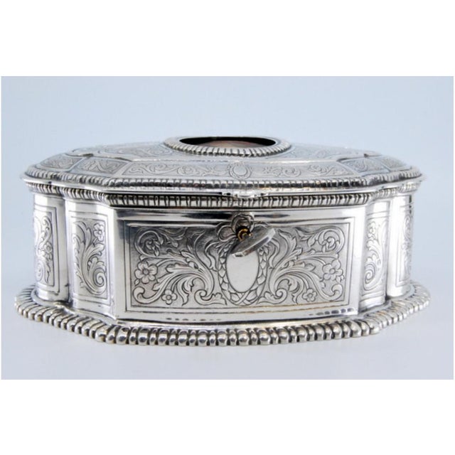 Silver Jewelry Box with Friezes and Engraved Plant Motifs Surrounding an Ancient Lady For Sale - Image 13 of 13