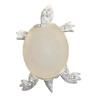 Vintage 1970s Signed Hattie Carnegie Frosted Lucite Turtle Brooch For Sale