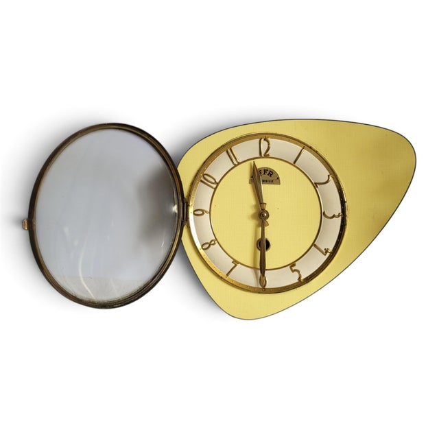 Vintage Freeform Glass Wall Clock in Yellow Formica from FFR Morbier, 1950s For Sale - Image 4 of 11