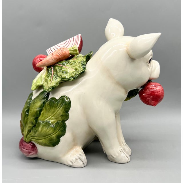 Ceramic Fitz & Floyd French Market Pig Lidded Jar With Vegetables – Whimsical Farmhouse Kitchen Decor - Farmhouse, French Country, Cottagecore For Sale - Image 7 of 15
