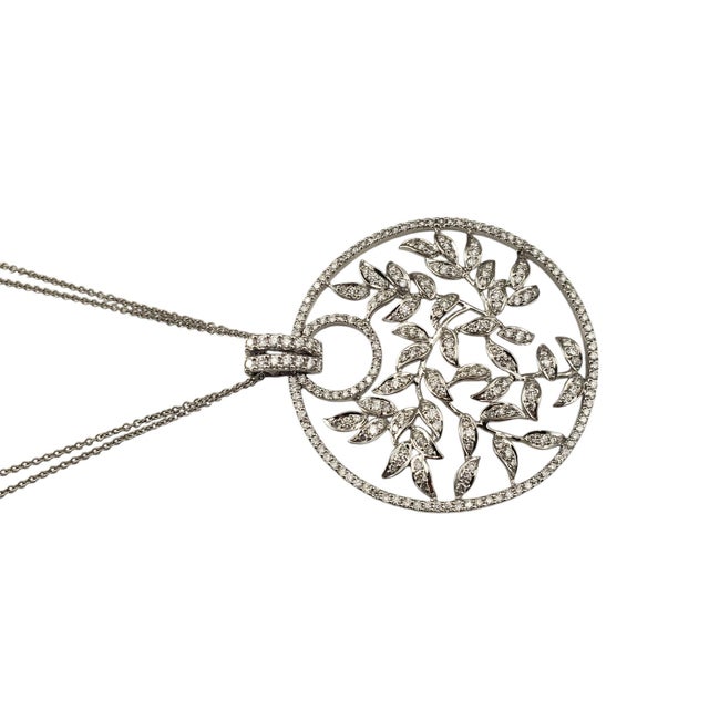 Late 20th Century Early 21st Century 18k White Gold and Diamond Open Floral Circle Pendant Necklace For Sale - Image 5 of 9