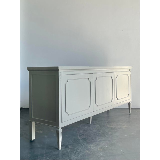 Neoclassical Vintage Regency Notched Millwork Marble Top Credenza For Sale - Image 3 of 12