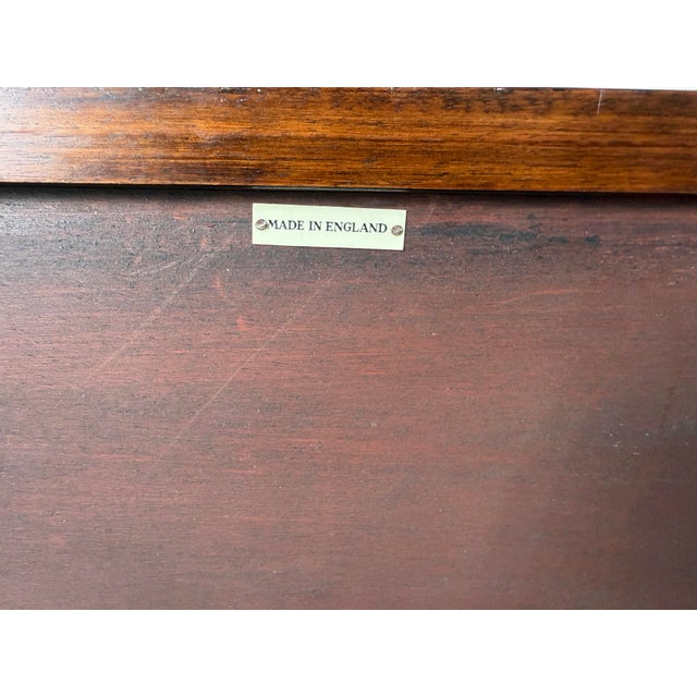 Vintage English Queen Anne Style Walnut Dressing Table / Low Chest For Sale - Image 11 of 13