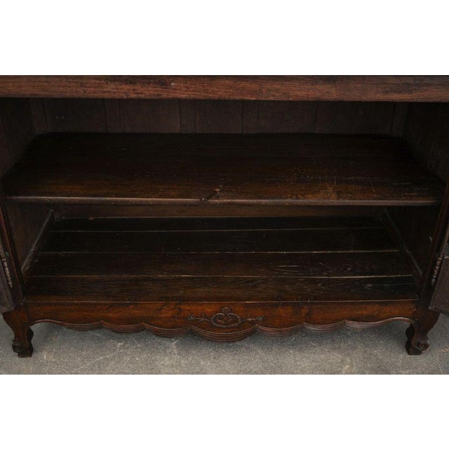 Baroque Buffet Cupboard in Walnut, 18th Century For Sale - Image 14 of 18