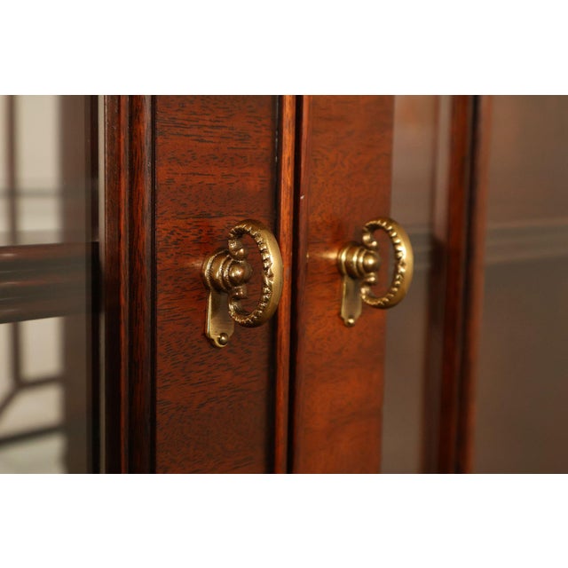 Henkel Harris Chippendale Style Mahogany China Cabinet Breakfront For Sale - Image 11 of 18