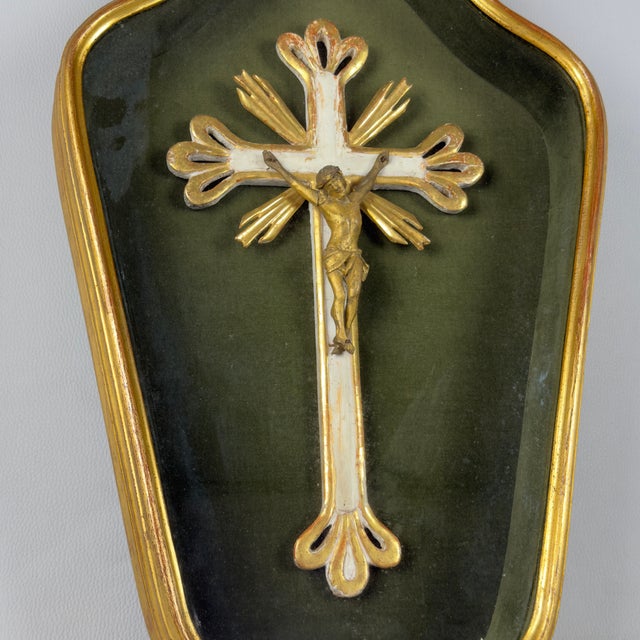 Antique Wooden Crucifix in Gilded Glass Case with Green Velvet, 1930s For Sale - Image 3 of 12
