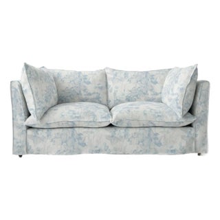 Sophie Conran Coco 2.5 Seater Sofa - Andrew Martin Midsummer Faded Blue with Knife Edge Cushion For Sale