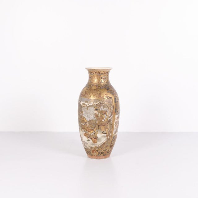 Gold Meiji Japanese Satsuma Vases in Hand-Painted Porcelain, 1890s, Set of 2 For Sale - Image 8 of 16