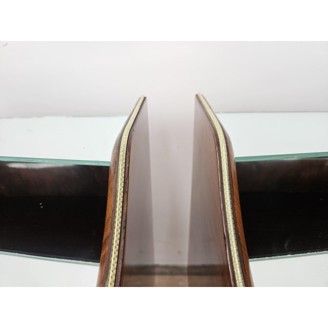 Art Deco Bedside Tables in Walnut Burl with Mirrored Shelves and Brass Handles, 1950, Set of 2 For Sale - Image 11 of 18
