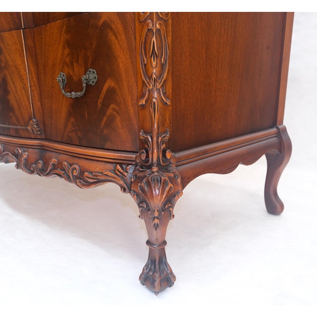 Flame Mahogany Bow Front Claw Feet 3 Drawers Dresser Chippindale Style MINT For Sale - Image 6 of 18