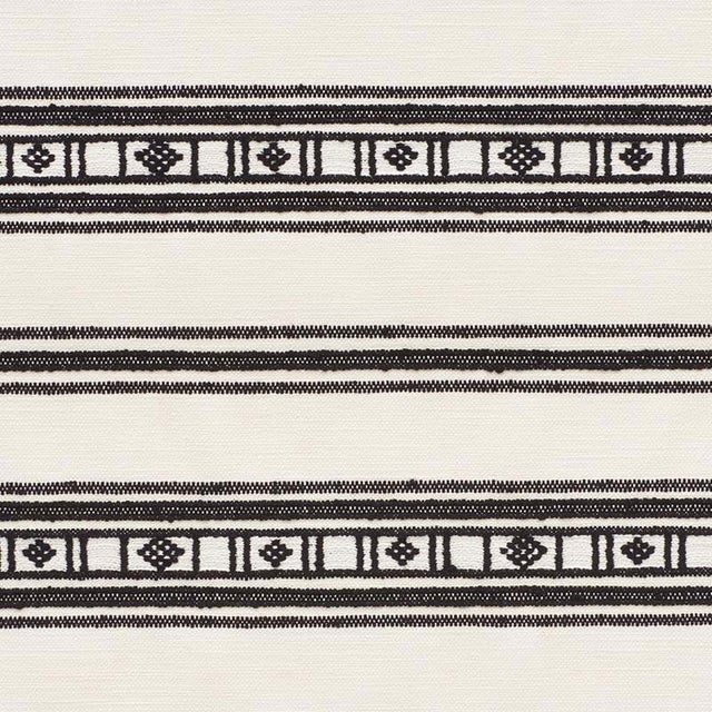 Contemporary Sample - Schumacher Buena Vista Fabric in Black For Sale - Image 3 of 3