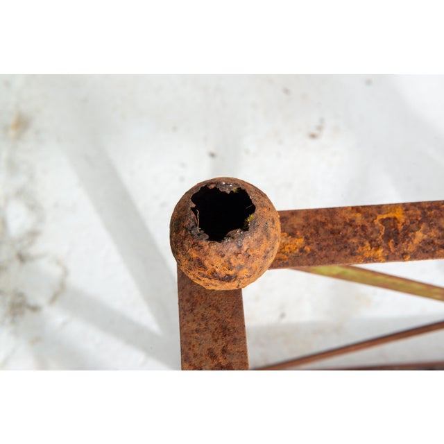 Traditional Pair of Large Classical Steel Garden Obelisks For Sale - Image 3 of 12