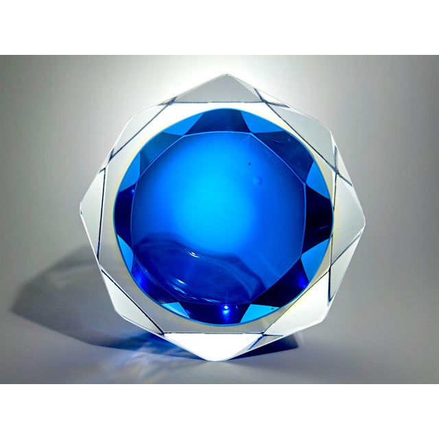 Mid-Century Modern Sommerso Murano Glass Ashtray attributed to Flavio Poli for Seguso, 1970s For Sale - Image 3 of 9