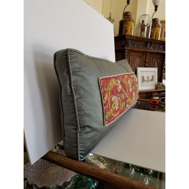 French 18th Century Textile Fragment Pillow For Sale - Image 3 of 12