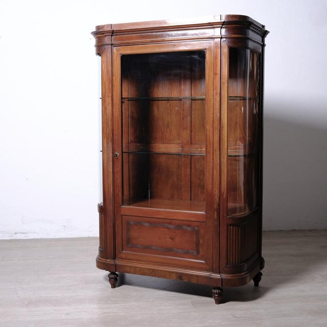 Louis XVI Art Nouveau Semi-Circular Mahogany Display Cabinet, Italy, 1890s For Sale - Image 15 of 18
