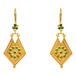Vintage Style Gold & Emerald Design Dangle Earrings, 2 Pieces For Sale
