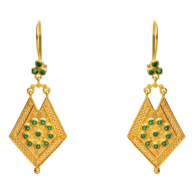 Vintage Style Gold & Emerald Design Dangle Earrings, 2 Pieces For Sale
