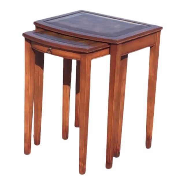 Late 20th Century Leather Top Nesting Tables, Set of 2 For Sale