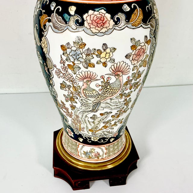 1970s Vintage Hollywood Regency Chippendale Chinoiserie Double Socket Table Lamp For Sale - Image 4 of 18