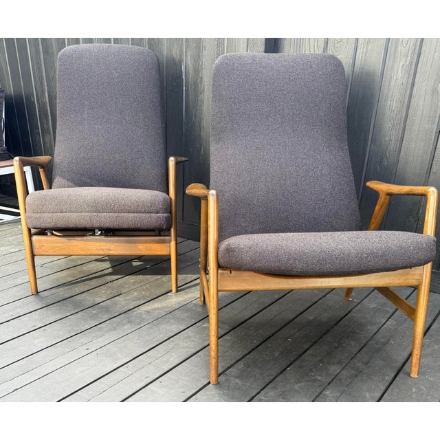 DUX Mid 20th Century Danish Lounge Chairs With New Upholstery Attributed to Folke Ohlsson for Dux – Pair For Sale - Image 4 of 11