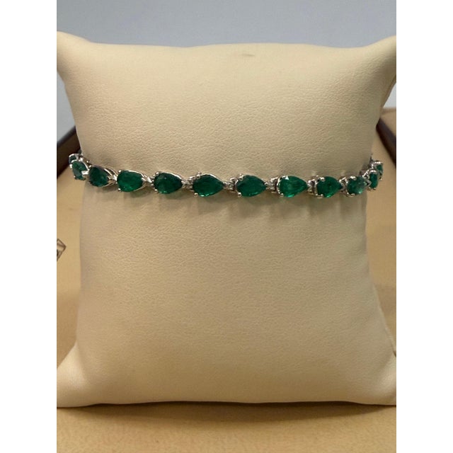 Green 12 Ct Natural Pear Shape Emerald Cocktail Tennis Bracelet 14 Kt White Gold 7" For Sale - Image 8 of 8