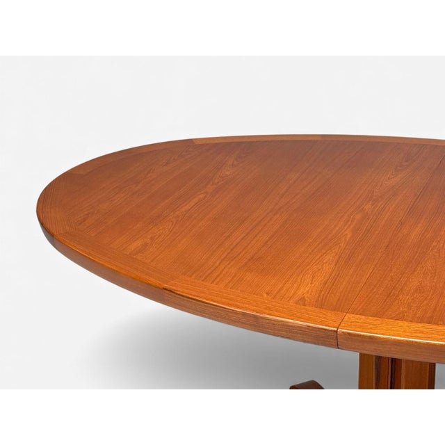 1960s Skovby Møbelfabrik, Danish Modern, Teak, Expandable Dining Table, Denmark, 1960s For Sale - Image 5 of 12