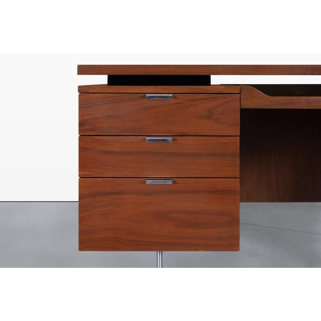 Mid-Century Modern Walnut Executive Desk Styled After Florence Knoll, 1960s For Sale - Image 11 of 14