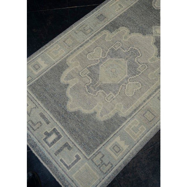 Turkish Oushak Rug Gray & Light Blue Handwoven Wool Rug 2'9" X 6'8" For Sale In Houston - Image 6 of 10