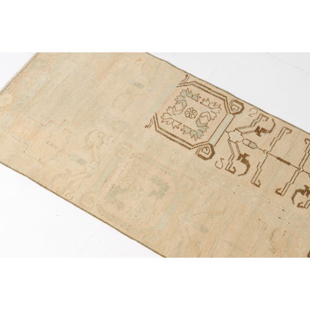 Textile 1960s Ivory & Pale Sand Oushak Rug For Sale - Image 7 of 10