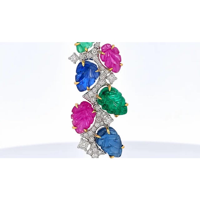 1960s Art Deco 18k Gold Tutti Frutti Pendant Necklace With Gemstones For Sale - Image 4 of 7
