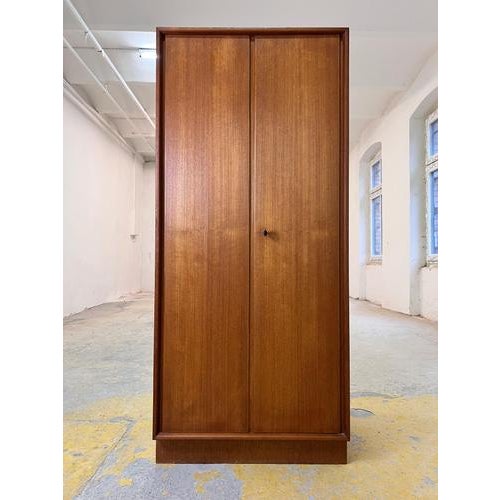 2994 Teak Wardrobe from rt ​​Möbel For Sale - Image 4 of 11
