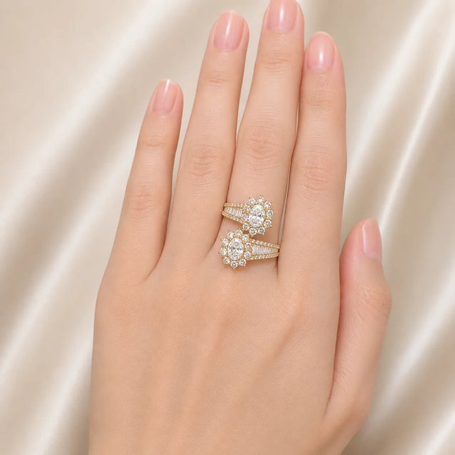 Modern Late 20th Century 18K Yellow Gold Oval Solitaire Diamond Bypass Cocktail Ring, Size 7 For Sale - Image 3 of 3