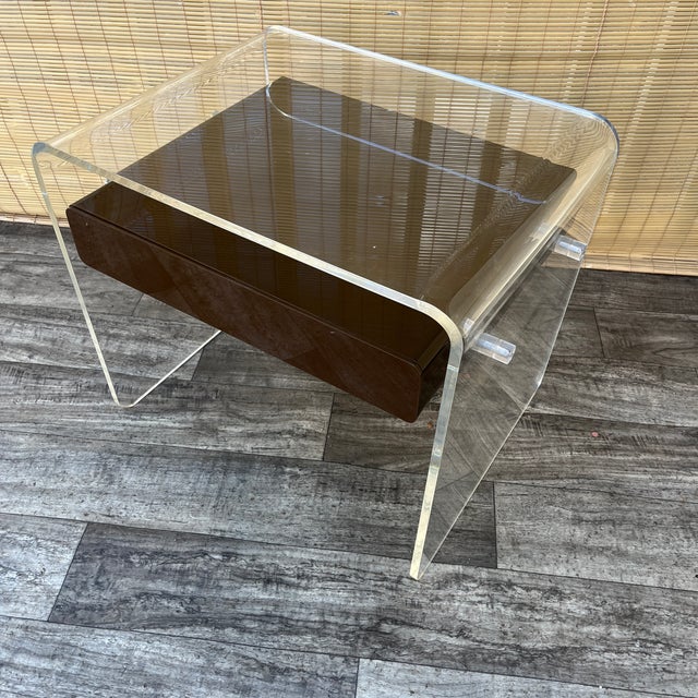 Mid Century Modern Waterfall Lucite Site Table With Floating Drawer. Circa 1970s. For Sale - Image 11 of 18