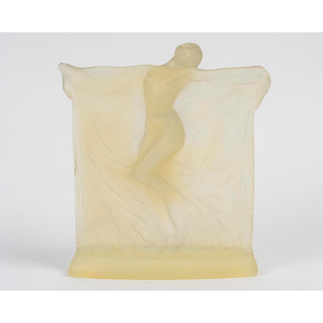 1920s René Lalique, Butterscotsh Thais Statuette, 1925, Glass For Sale - Image 5 of 9