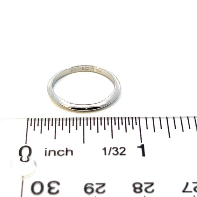 Metal Late 20th Century Tiffany & Co Estate Wedding Band Platinum, Size 7.5 For Sale - Image 7 of 7