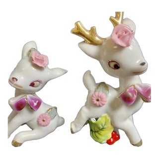 Pair of Japanese Vintage Deer Figurines. Wales Ceramic Co. Mid Century Modern. For Sale