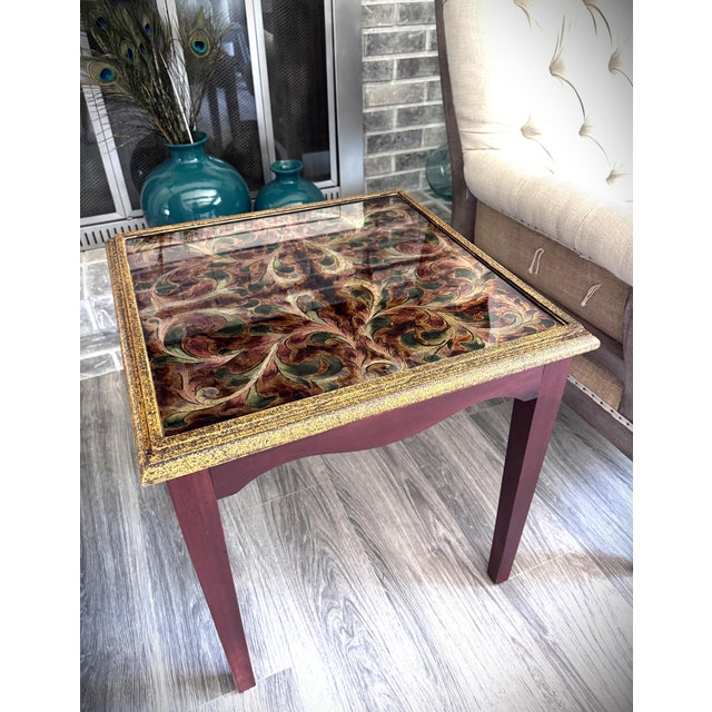 Late 20th Century Peruvian Reverse-Painted Glass Top Gilt Border Wood Side Tables Pair For Sale - Image 14 of 15