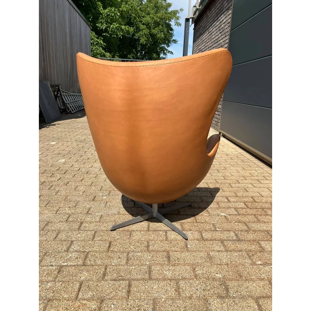 Early 21st Century Fritz Hansen Egg Chair 07-'63 Cognac Camel Vintage Leather For Sale - Image 5 of 17