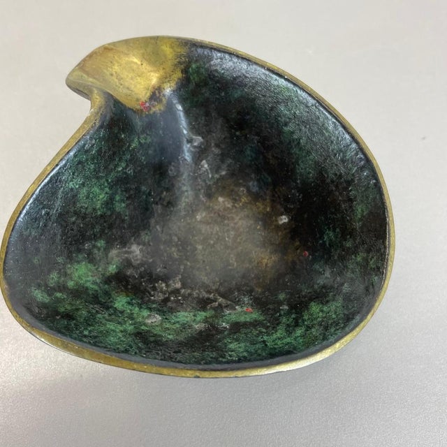 Small Organic Form Brass Ashtray from Carl Auböck, 1950s For Sale - Image 10 of 18