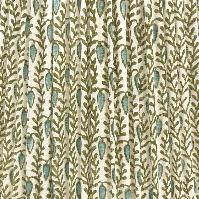 Transitional Bunny Williams Home Green Putnam Lampshade, Medium For Sale - Image 3 of 10