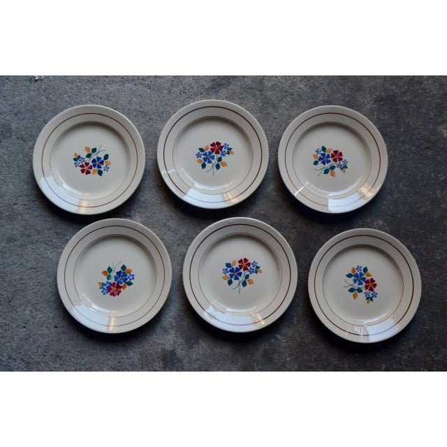 These 6 plates are a production of earthenware St. Amand. These plates are an explosion of colors and good humor, with the...
