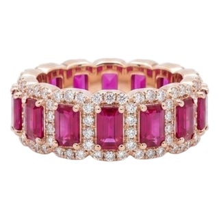 Natural 18k Gold Ruby Halo Ring With 0.47ct Diamonds For Sale
