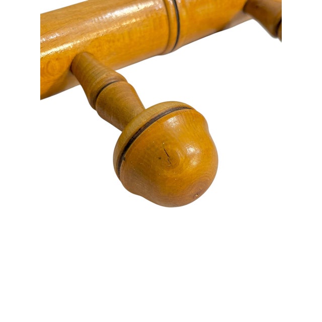Early 20th Century Antique French Provincial Faux Bamboo Wall Rack – 5 Peg Wooden Coat & Hat Hook For Sale - Image 5 of 14