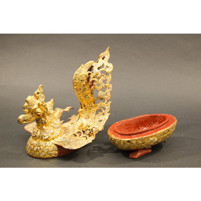 Burmese Bird-Shaped Betel Gold Lacquered Box For Sale - Image 11 of 13