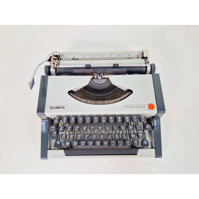 Vintage Traveller De Luxe Typewriter with Case from Olympia, 1970s For Sale - Image 6 of 10