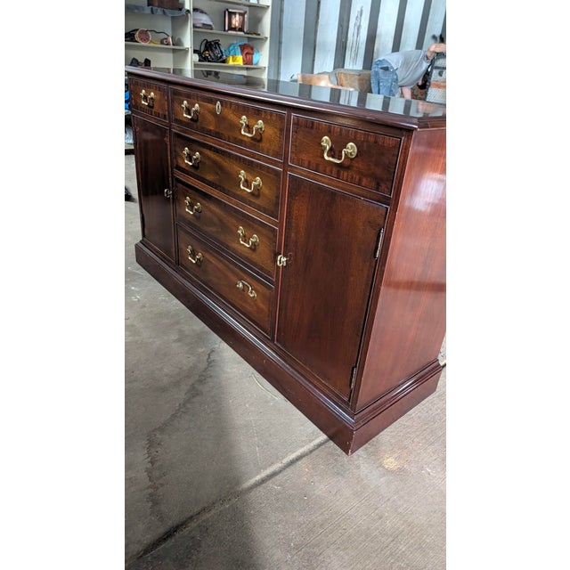 Hickory Chair Furniture Company Late 20th Century Hickory Chair Historical James River Plantations Mahogany Sideboard Buffet For Sale - Image 4 of 9