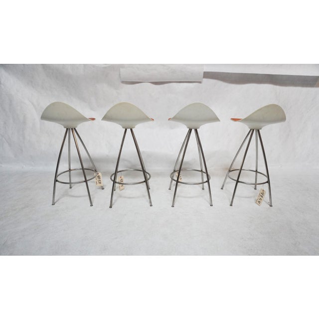 Mid-Century Modern Onda Swivel Kitchen Stools by Jesús Gasca for Stua in Orange - Pair For Sale - Image 3 of 17